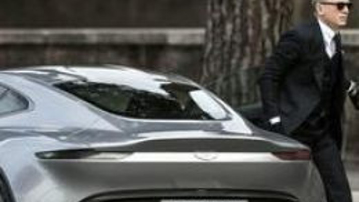 'Roma'nın gerçek belediye başkanı James Bond!'