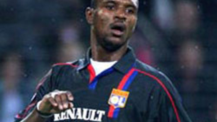 Lyon Barcaya kapıyı gösterdi