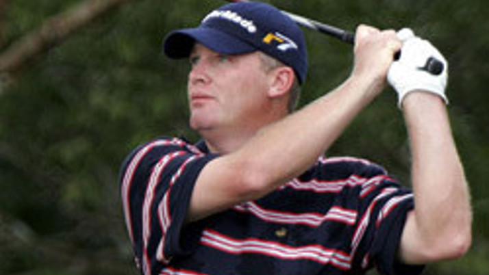 Golf sopasıyla atmaca vurdu! 