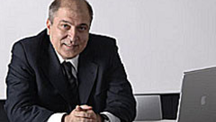 Prof. Bir Antalya'da markayı anlattı