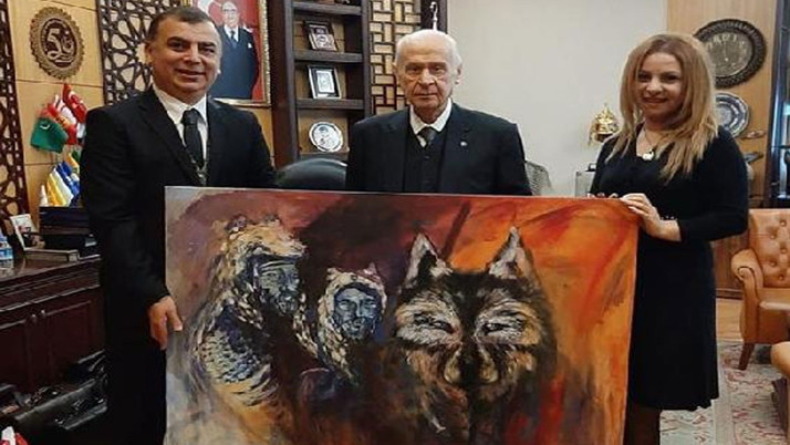 Akademisyen kardeşlerden Bahçeli'ye 23'üncü yıl hediyesi