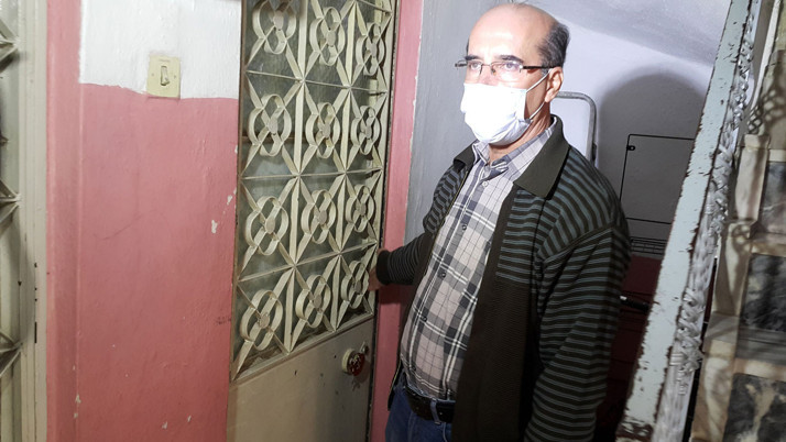 Badana bahanesiyle anahtarı alıp evlerine yerleşen kiracılarını çıkaramıyorlar