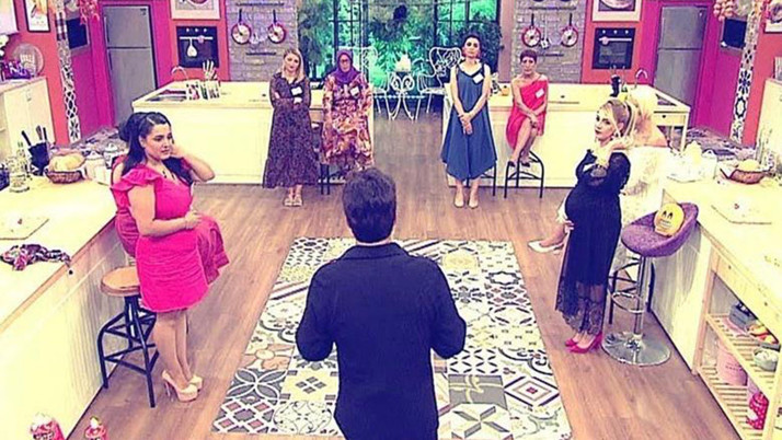 Uzmanlar uyarıyor! Televizyonlardaki yemek programları, yeme bozukluğu yapabilir