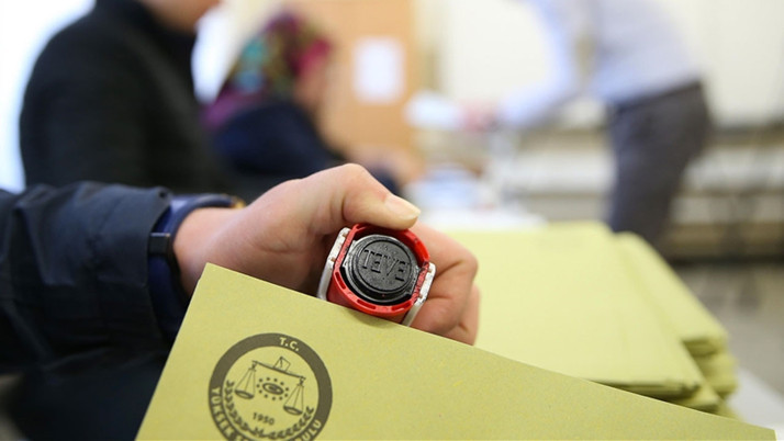 CHP aday listesi hazırlanırken yumruklar havada uçuştu genel merkezde son gece kıyamet koptu