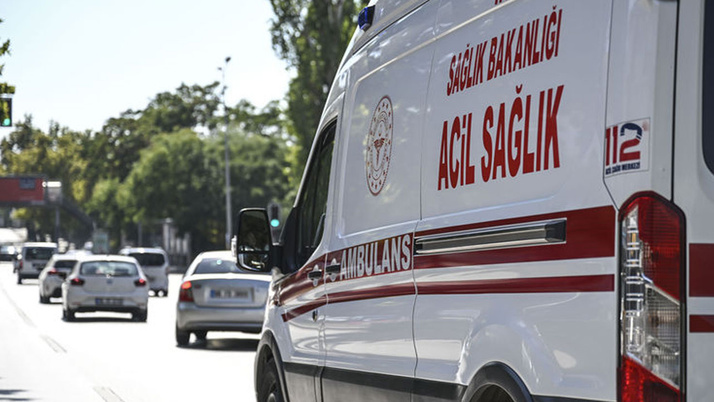 Ambulansa yol vermeyen sürücüye para cezası