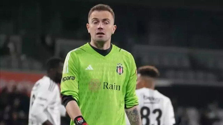 Mert Günok, sakatlanarak oyuna devam edemedi