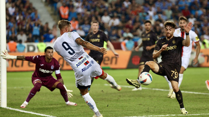 Trabzonspor, UEFA Avrupa Ligi 3. eleme turunda sahasında mağlup oldu