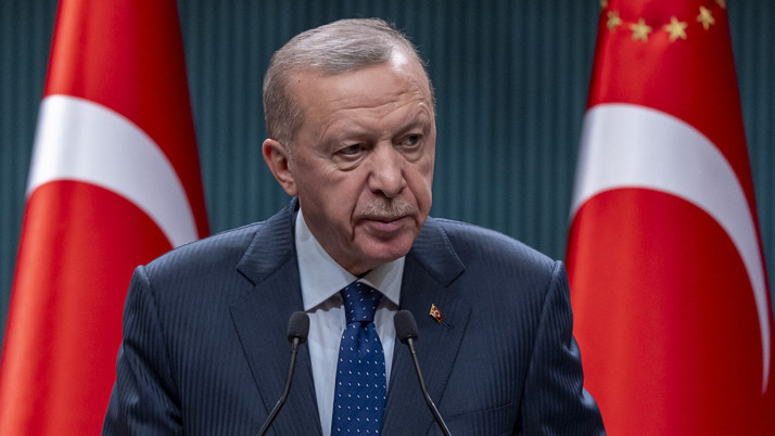 Cumhurbaşkanı Erdoğan'dan 2024 değerlendirmesi! "Gece gündüz demeden aşkla çalıştık" dedi hizmet ve projeleri paylaştı