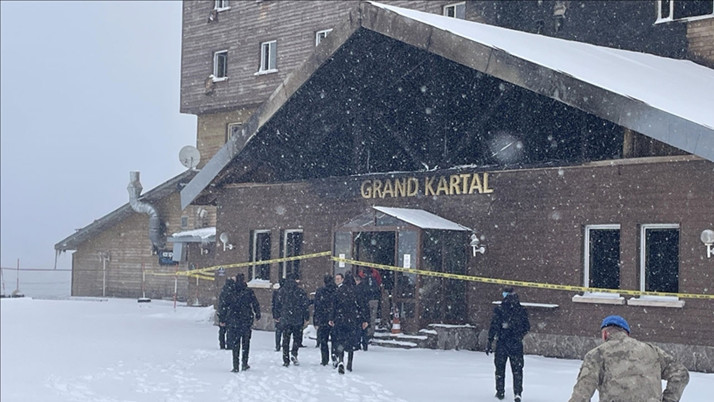 Kartalkaya'da yanan otelin aşçısı Mustafa Serbest yaşananları anlattı: "Çığlık çığlığaydı cehennemi yaşadık"