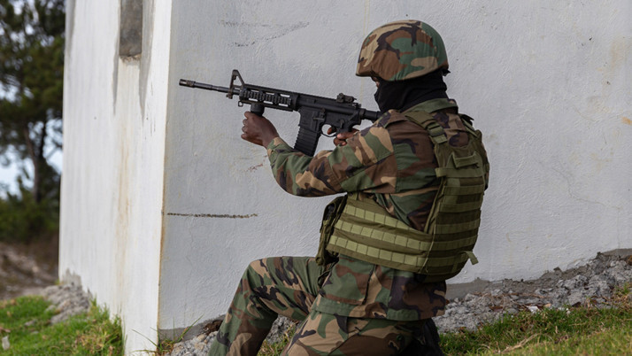 Haiti'de kasabaya saldırı: Onlarca insan hayatını kaybetti