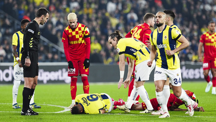 Dünkü maçta sakatlanmışlardı! Djiku, Carlos ve Yusuf Akçiçek'in sağlık durumunu Fenerbahçe açıkladı