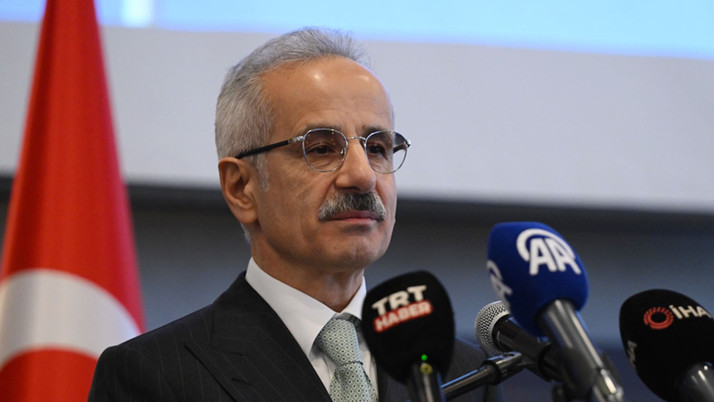 Bakan Uraloğlu, 4 büyük spor kulübünün stadına 5G teknolojisinin kurulacağını açıkladı