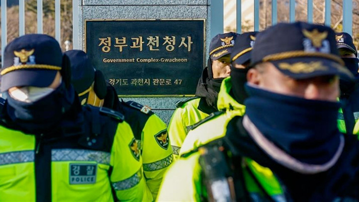 Güney Kore'de 17 general ve 13 subaya soruşturma açıldı