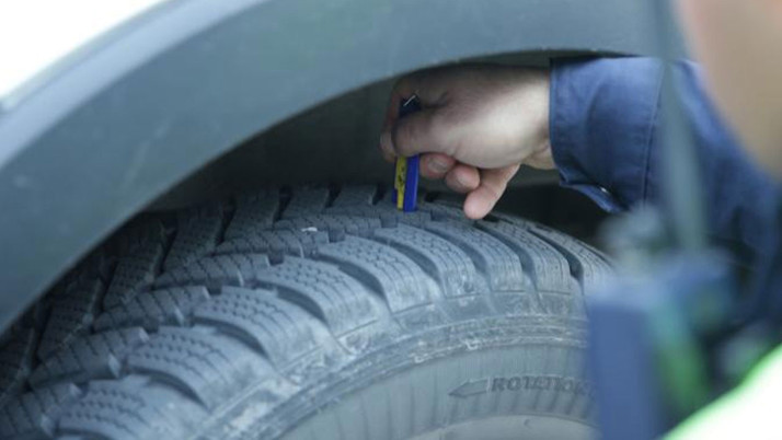 Kocaeli'de kış lastiği bulunmayan araçlar trafiğe çıkamayacak