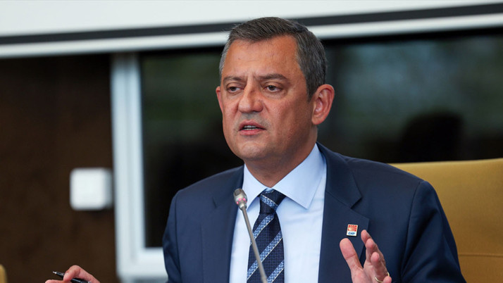 CHP lideri Özgür Özel'den Lütfü Savaş'a sert sözler!