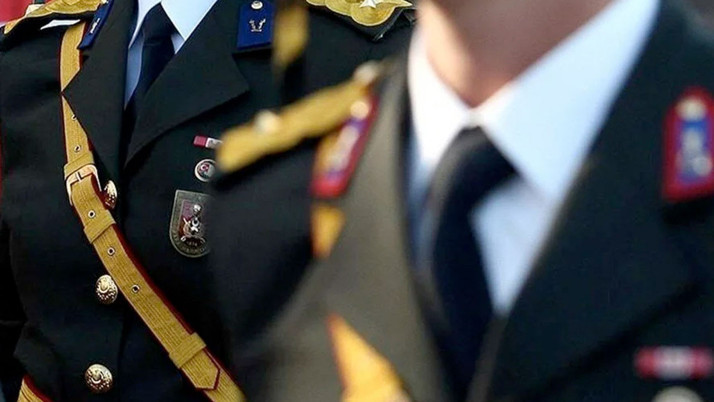 Teğmenlerin ihracına karşı çıkan Kara Kuvvetleri Kurmay Başkanı Korgeneral Tevfik Algan emekliliğini istedi