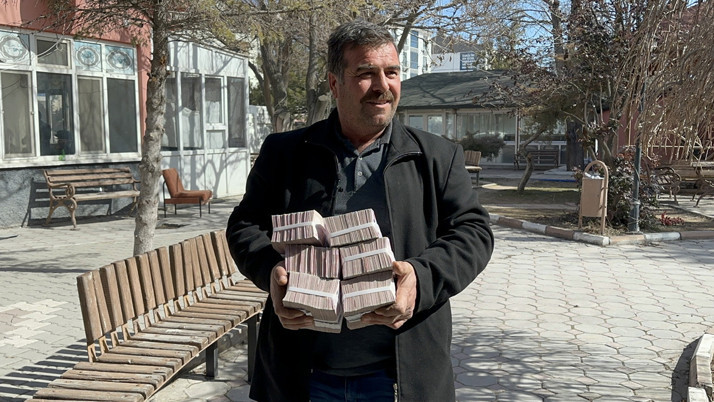 Hesabına 1 milyon 152 bin lira yatırıldı, kuruşuna bile dokunmayıp sahibini buldu