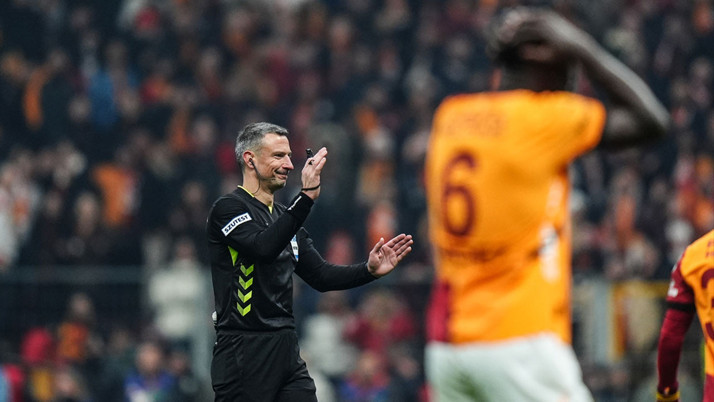 Derbi maçının tartışılan pozisyonları Ahmet Çakar hakem Slavko Vincic'in kararları için ne dedi?