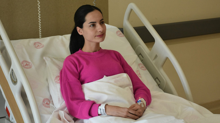 Sürekli tok hissediyordu, nadir vaka olduğunu öğrendi! Kilo kaybı, bulantı ve kusmanın nedeni buymuş