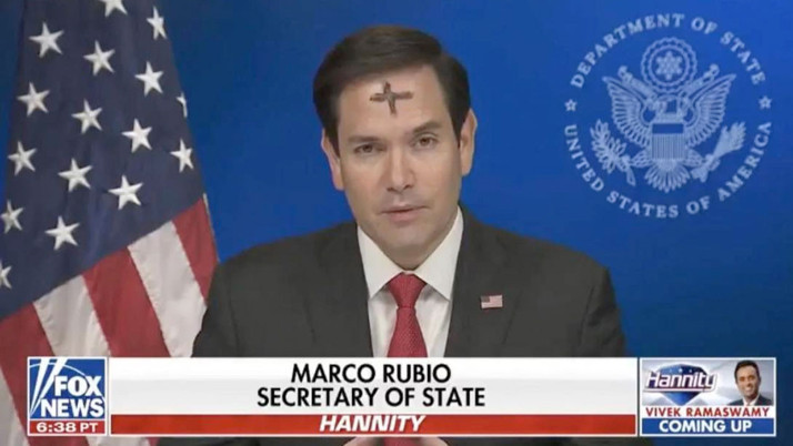 ABD Dışişleri Bakanı Marco Rubio canlı yayına alnında haç işaretiyle çıktı