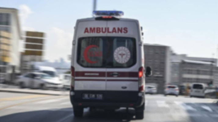 İki otomobil çarpıştı! 3 kişi hayatını kaybetti, yaralılar var