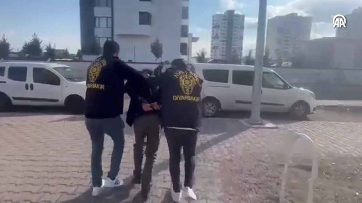 Kadınları gizlice görüntüleyip sosyal medyada paylaşıyordu! O sapık yakalanıp tutuklandı