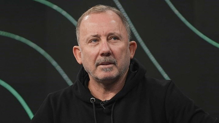 Sergen Yalçın'dan şampiyonluk tahmini: 4 puan alsa bence yeterli