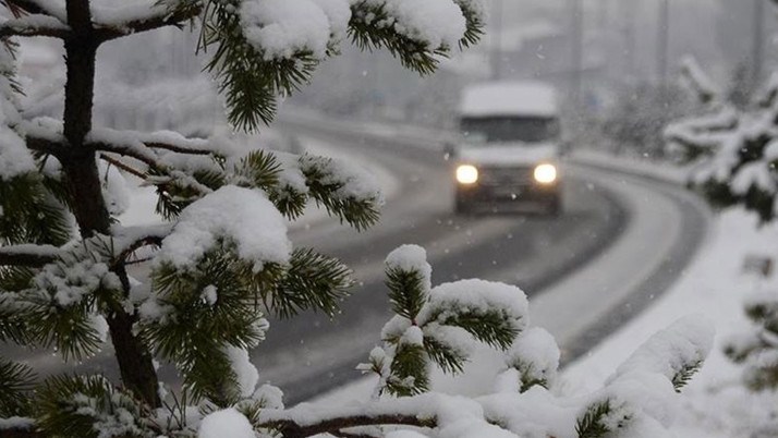 Yoğun kar yağışı! 51 yerleşim yeriyle ulaşım sağlanamıyor