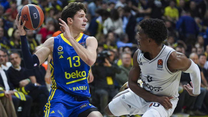 Fenerbahçe Beko son saniye üçlüğüyle kazandı