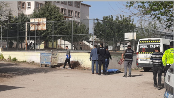 Okul servisinin çarptığı öğrenci yaşamını yitirdi