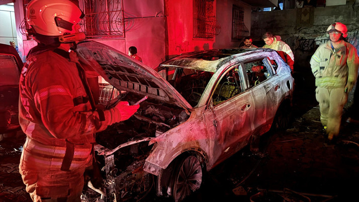 Bahçelievler'de park halindeki 6 araç küle döndü