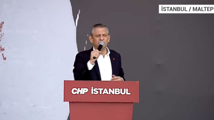 Özgür Özel Maltepe mitinginde ayarı kaçırdı Mehmet Şimşek için tepki çeken sözler