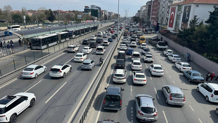 İstanbul'da bayram trafiği! Yola çıkacaklar aman dikkat yüzde 89'a kadar çıktı