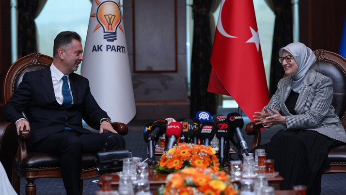 AK Parti Genel Merkezi'nde siyasi partiler arası bayramlaşma