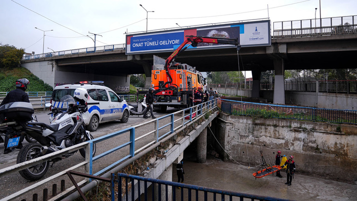 İzmir'de derede erkek cesedi bulundu