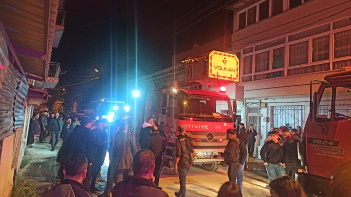Bursa'da biri bebek iki kardeş evde çıkan yangında hayatını kaybetti