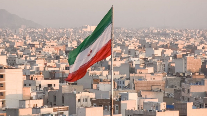 İran Cumhurbaşkanı Pezeşkiyan lüks geziye çıkan yardımcısını görevden aldı