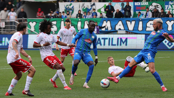 Çaykur Rizespor ile Sivasspor ateş hattında puanları paylaştı