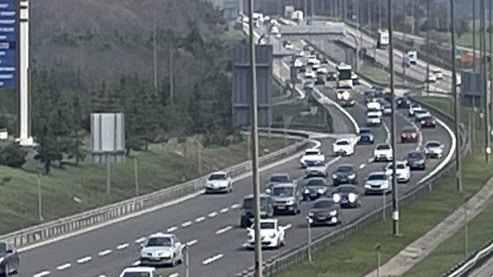Anadolu Otoyolu Bolu kesiminde tatil dönüşü yoğunluğu!