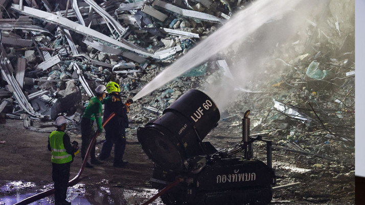 Myanmar'ın çilesi bitmiyor! Depremden sonra 40 dereceye çıktı