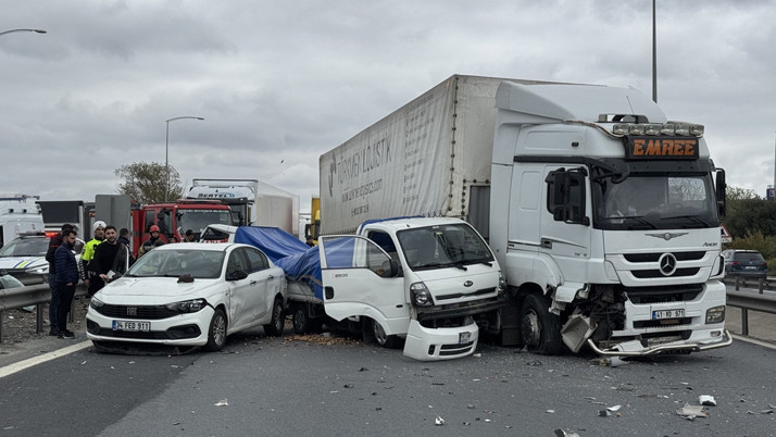 Anadolu Otoyolu'nda zincirleme kaza! Ankara istikametinde ulaşım durdu