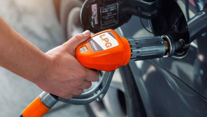 Benzin ve motorinin ardından otogaza indirim geliyor