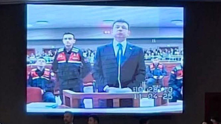 İşte Ekrem İmamoğlu'nun davadaki ilk fotoğrafı! Duruşma salonunda çekildi