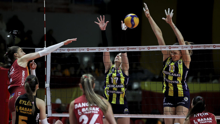 Fenerbahçe Medicana Kadın Voleybol Takımı'nın yeni başantrenörü belli oldu