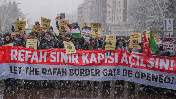 Mısır'ın Ankara Büyükelçiliği önünde protesto: "Refah Sınır Kapısı açılsın"