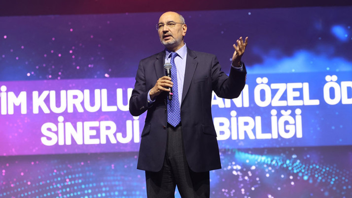 Yıldız Holding, "Senenin Yıldızları"nı 17. kez ödüllendirdi