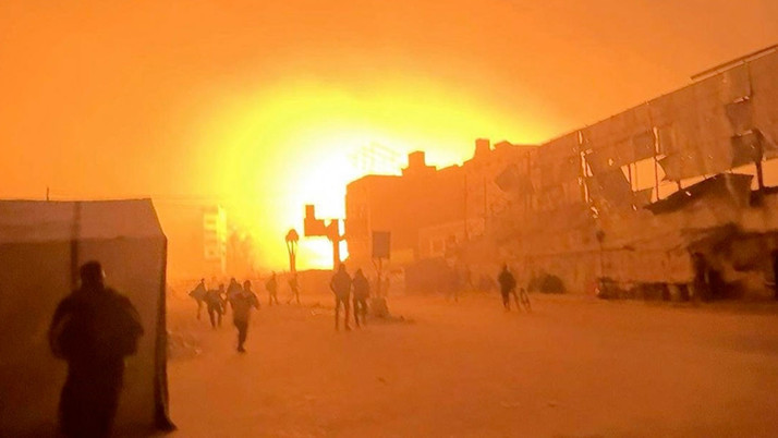 İsrail ordusu, Gazze'deki El-Ehli Baptist Hastanesi'ne hava saldırısı düzenledi