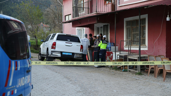 Denizli'de miras kavgası! Kardeşi ve yengesini öldürdü