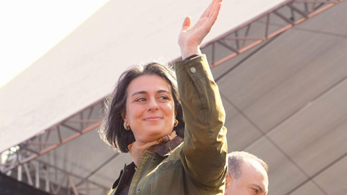 Sinem Dedetaş dava açacağım dedi Fuat Uğur üstüne üstüne gidip bir daha yazdı