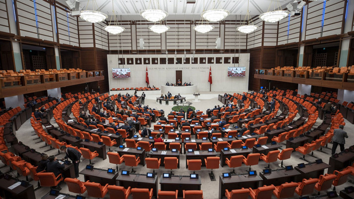 İBB Meclisinde yolsuzluk iddialarına ilişkin komisyon kurulması teklifi reddedildi